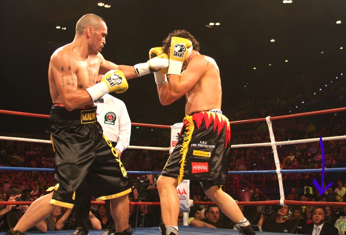 InkedMundine_vs_Geale_2838-edit_LI_with_arrow_Paul_Upham InkedMundine_vs_Geale_2838-edit_LI_with_arrow_Paul_Upham
